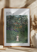 Femme Se Promenant Dans Une Foret Exotique Poster